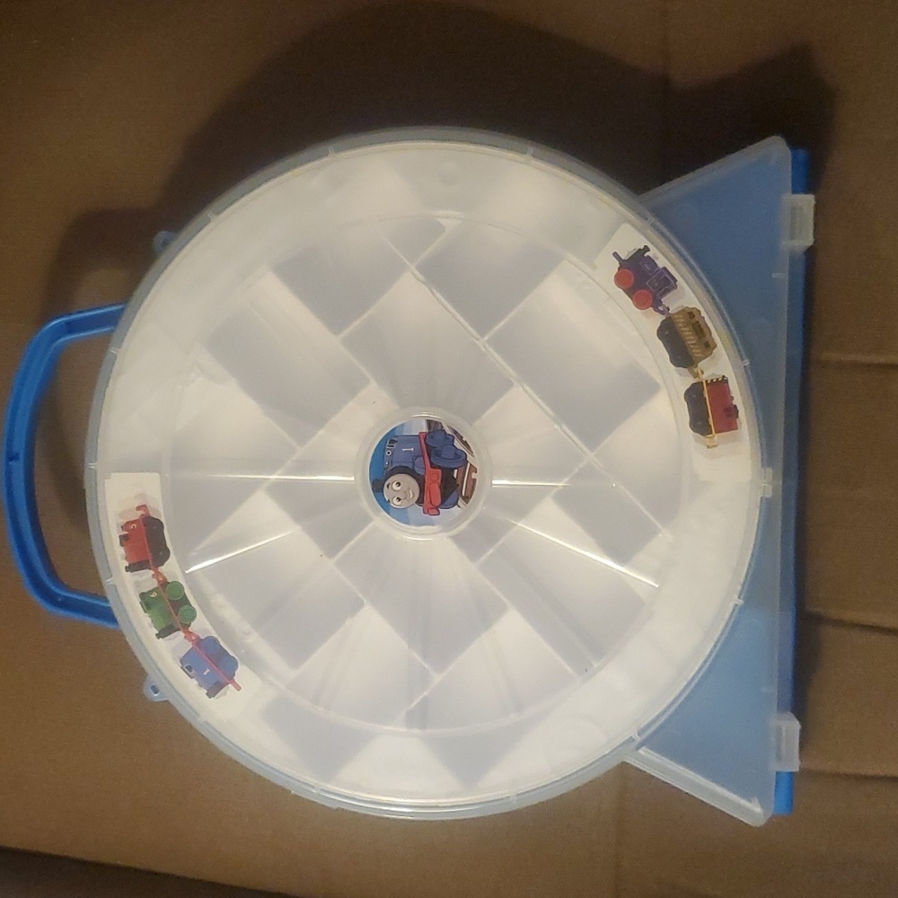 Thomas minis organizer